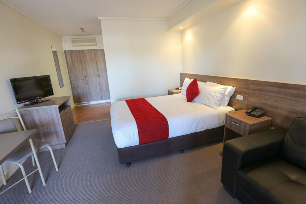 Commodore Mildura Motel Екстер'єр фото