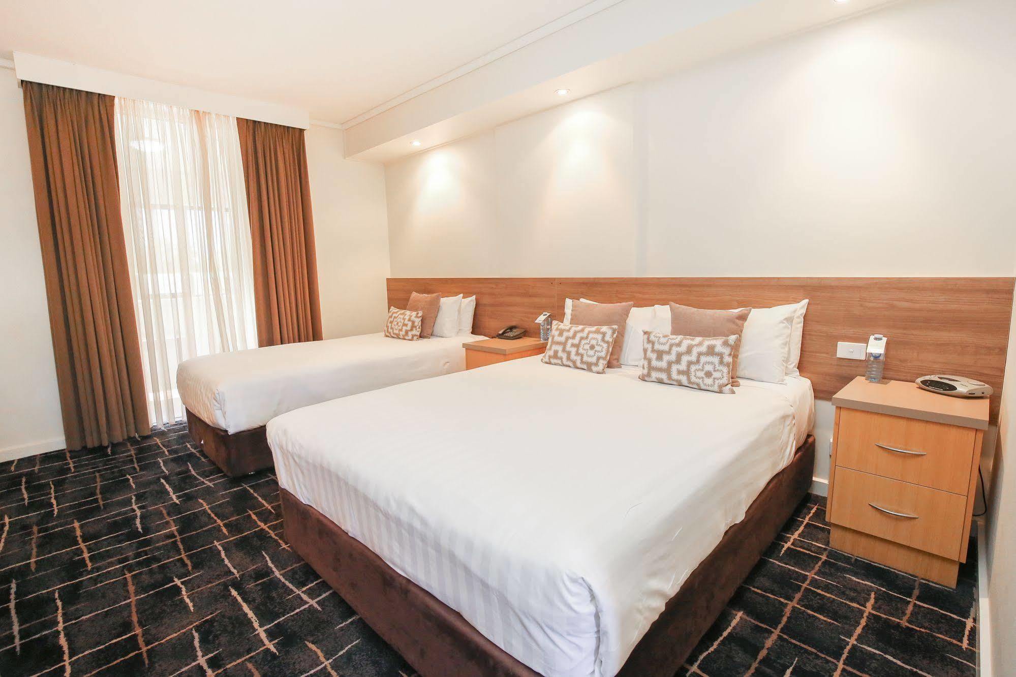 Commodore Mildura Motel Екстер'єр фото