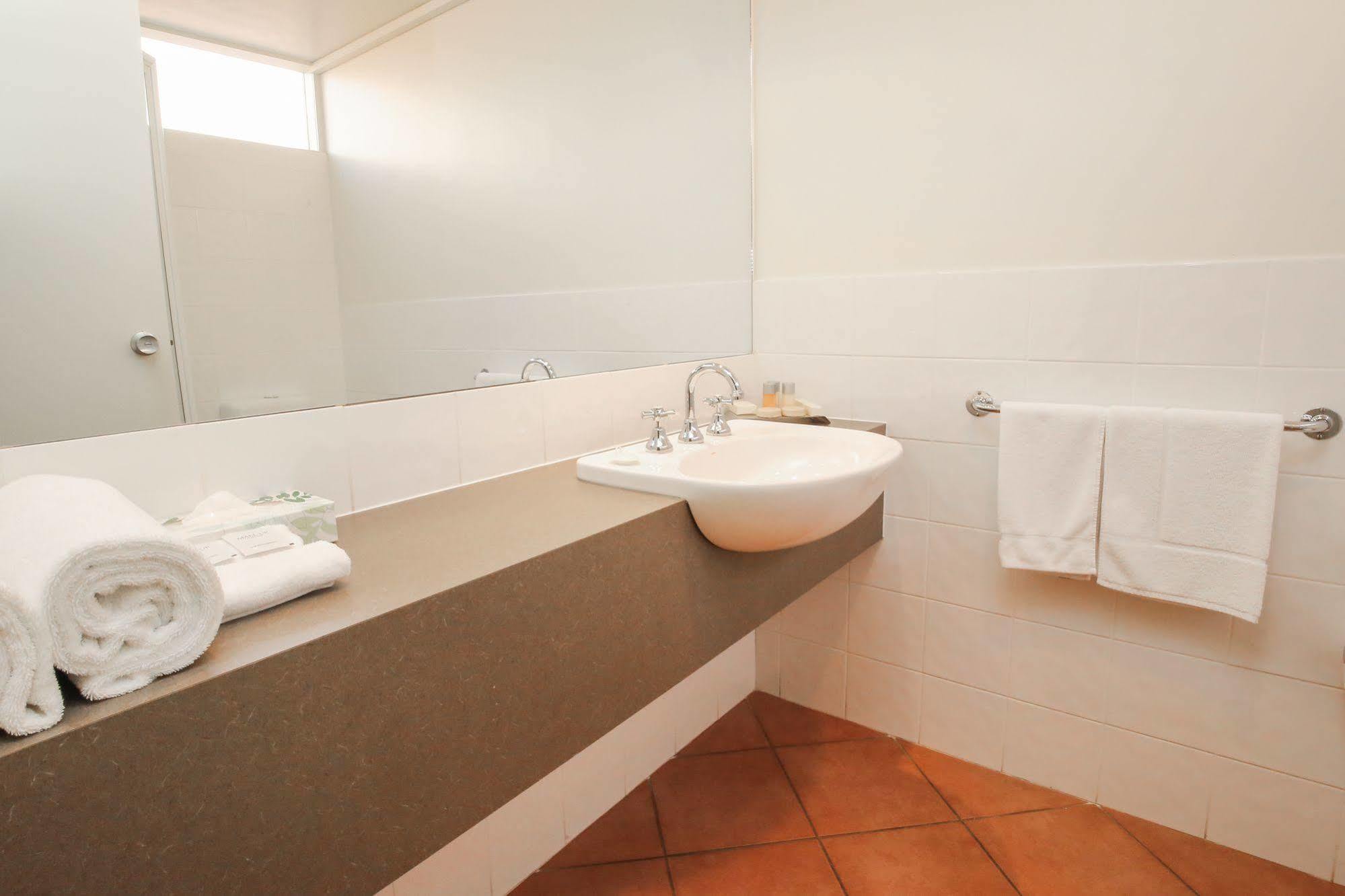 Commodore Mildura Motel Екстер'єр фото