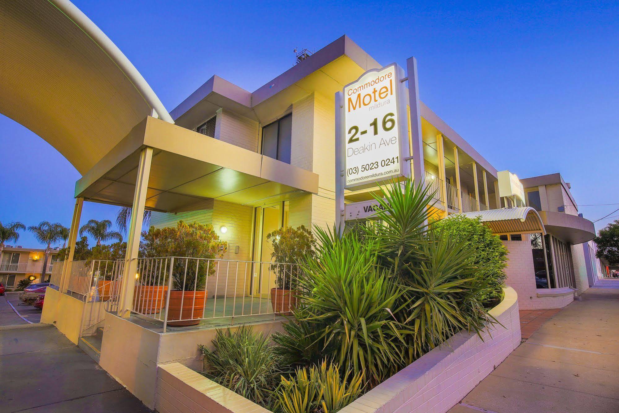 Commodore Mildura Motel Екстер'єр фото